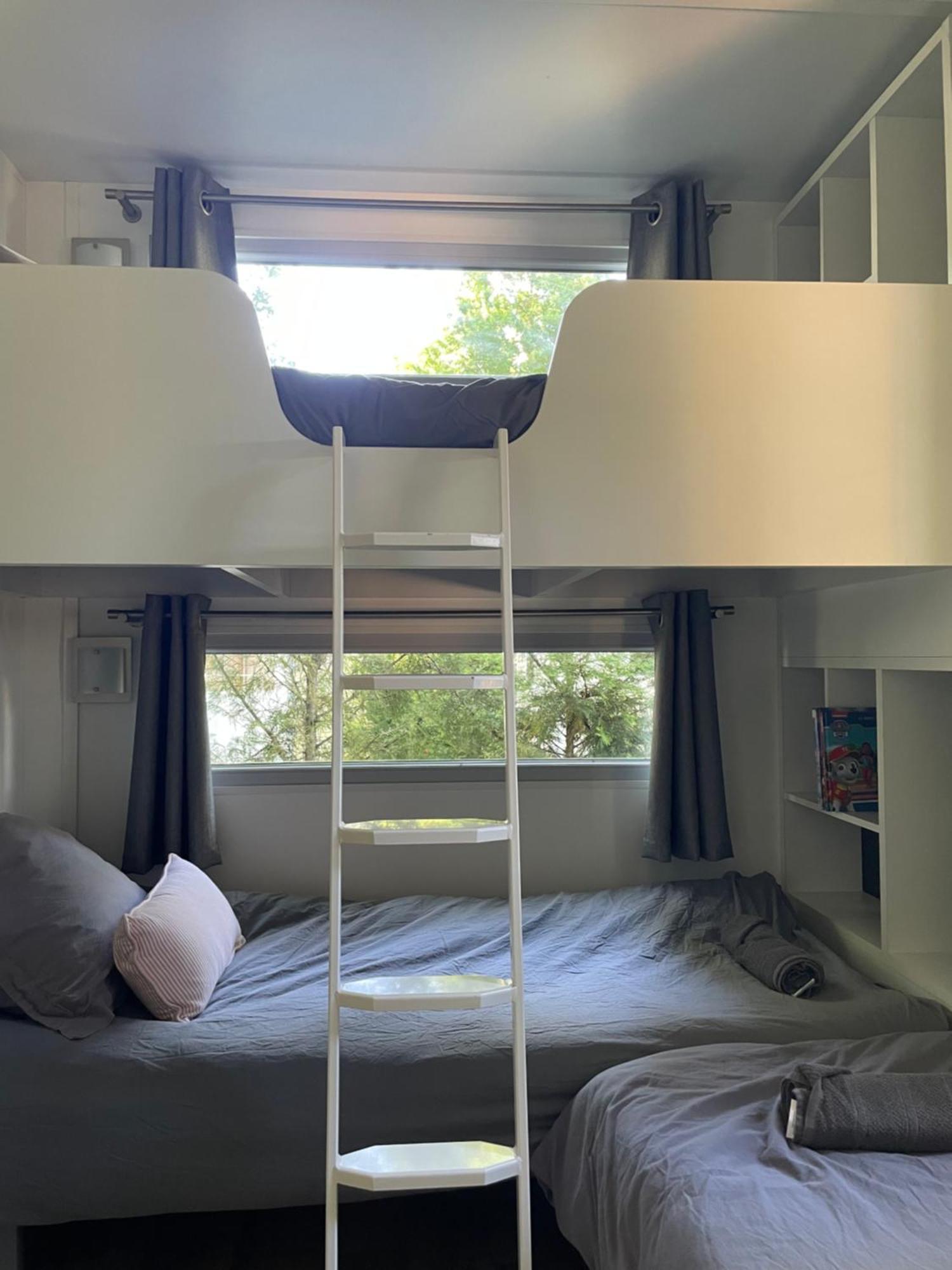 Chant Des Oiseaux *** Camping *